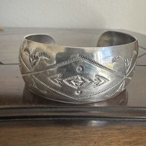 VTG Navajo Wilbur Tracy Open Cuff Bracelet Size 6.5 Signed Sterling Silver 30.4g